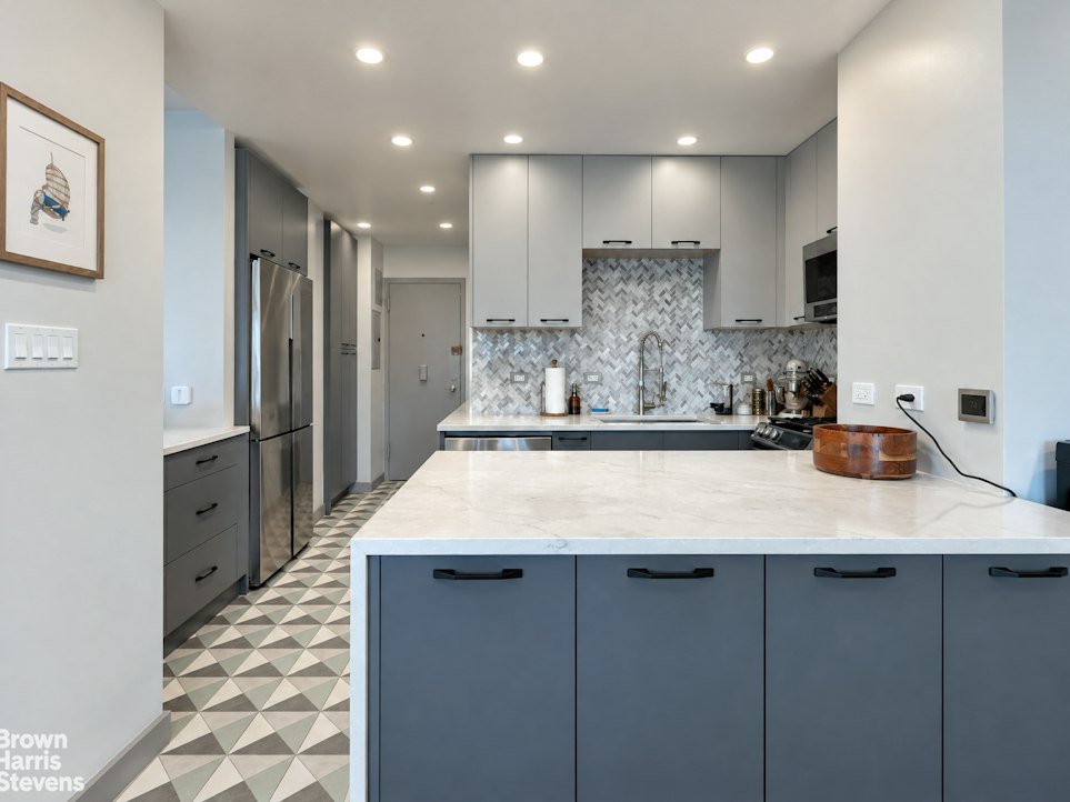 60 Sutton Place South, Unit 5CS photo 15