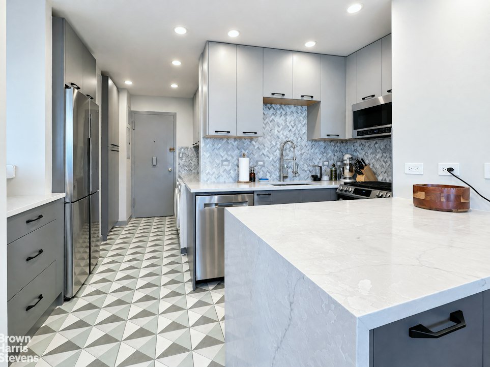 60 Sutton Place South, Unit 5CS photo 20