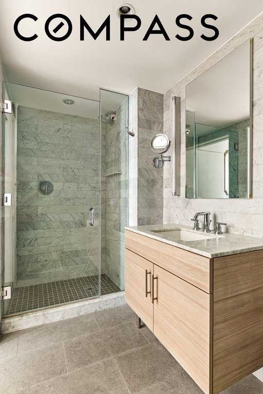 234 East 46th Street, Unit 1502 photo 6