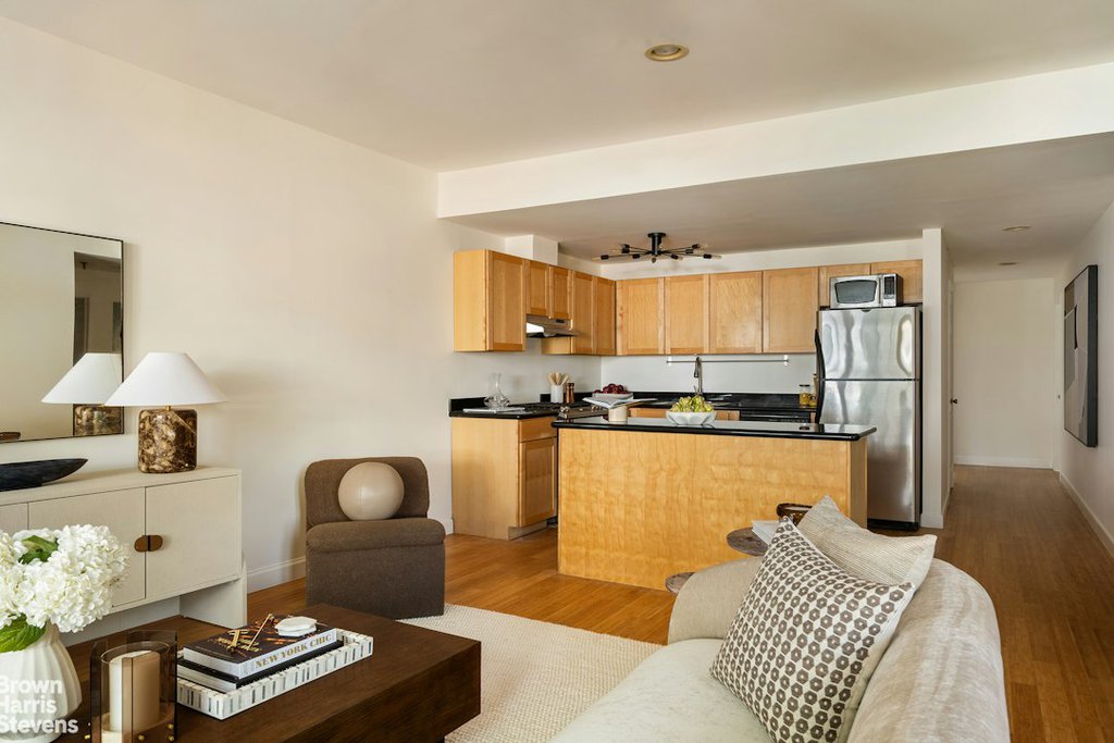 292 Ainslie Street, Unit 2F photo 3
