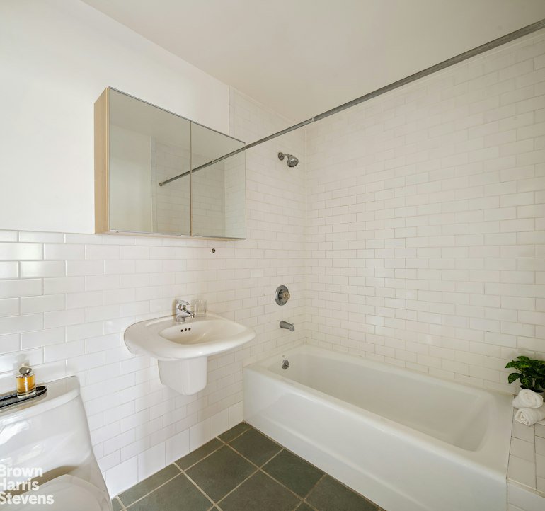 292 Ainslie Street, Unit 2F photo 7