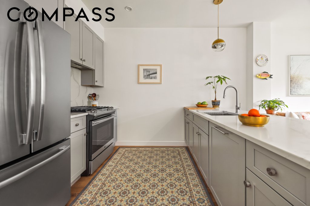 190 East Seventh Street, Unit 1C photo 5