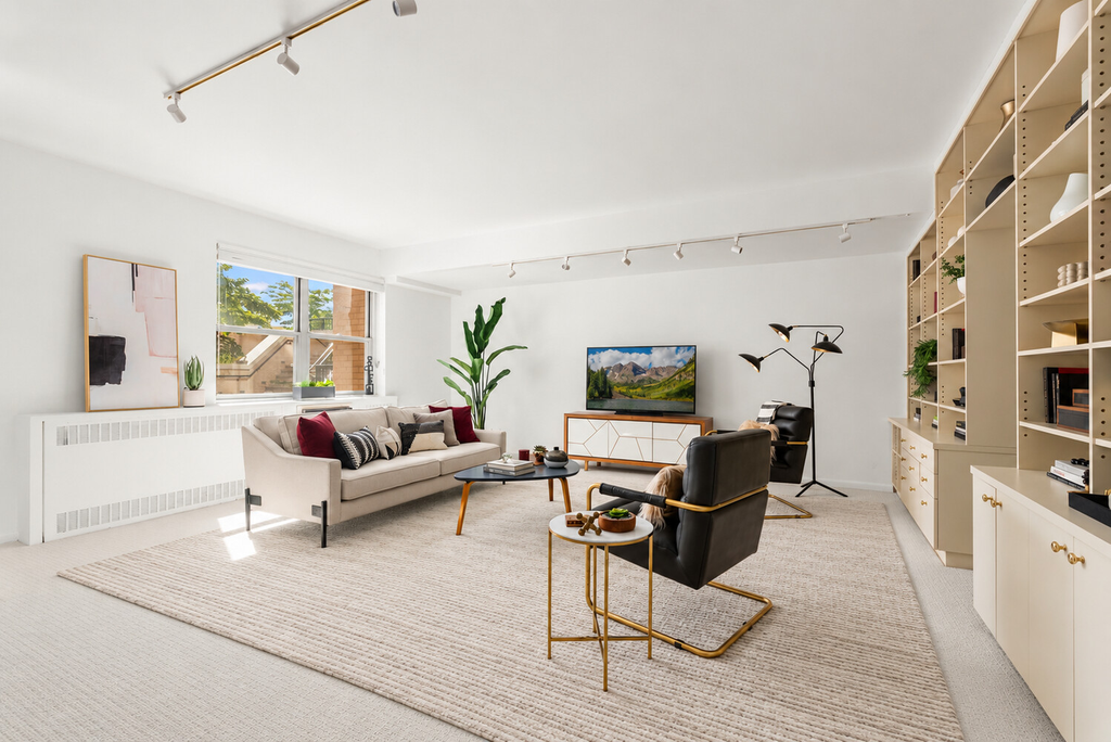 25 Sutton Place South, Unit 1I
