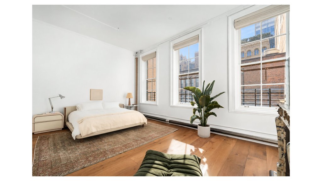 132 Duane Street, Unit 2 photo 6