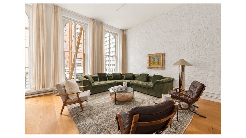 132 Duane Street, Unit 2 photo 2