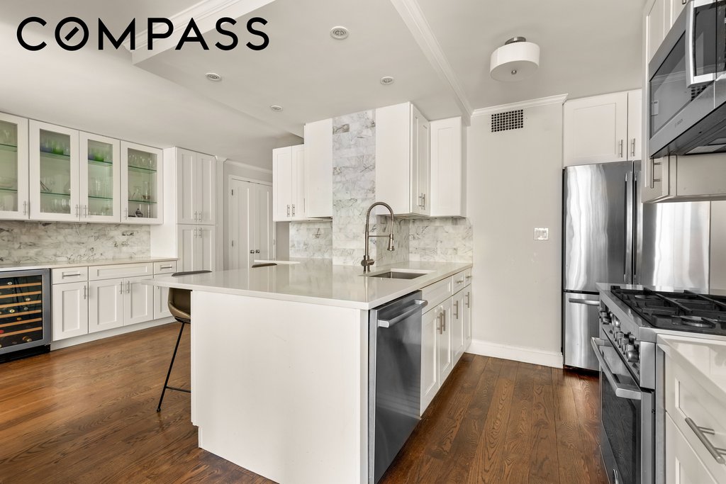 196 East 75th Street, Unit 4GH photo 4
