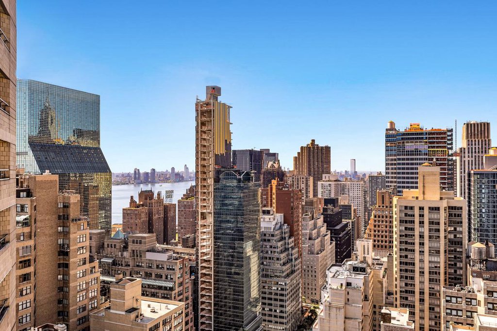 236 East 47th Street, Unit 38A photo 9
