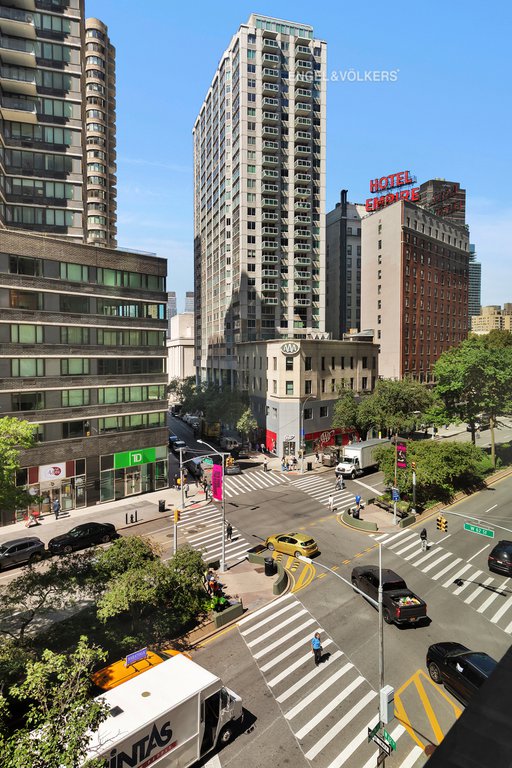 15 Central Park West, Unit 6G photo 4