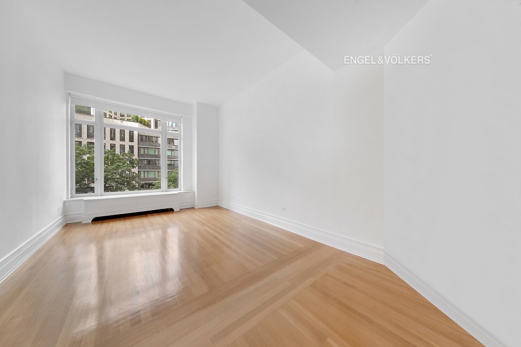 15 Central Park West, Unit 6G photo 13
