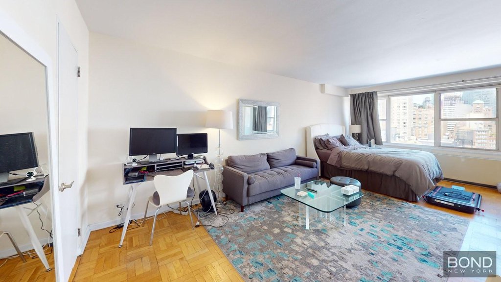 155 East 34th Street, Unit 18L