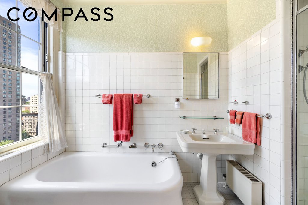 1220 Park Avenue, Unit 12B photo 9