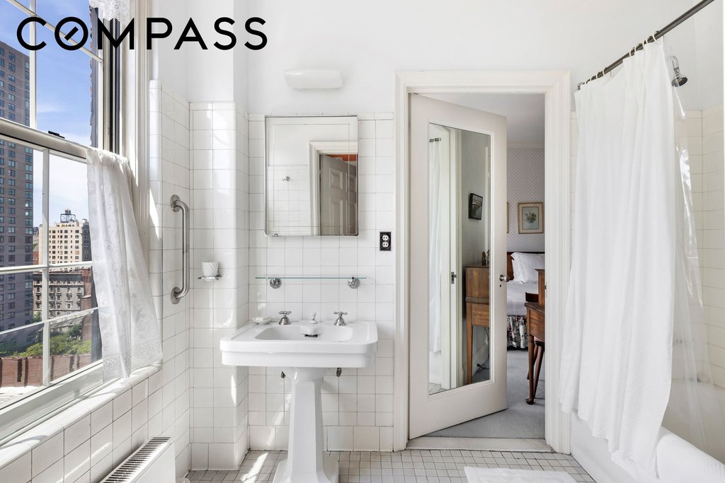 1220 Park Avenue, Unit 12B photo 10