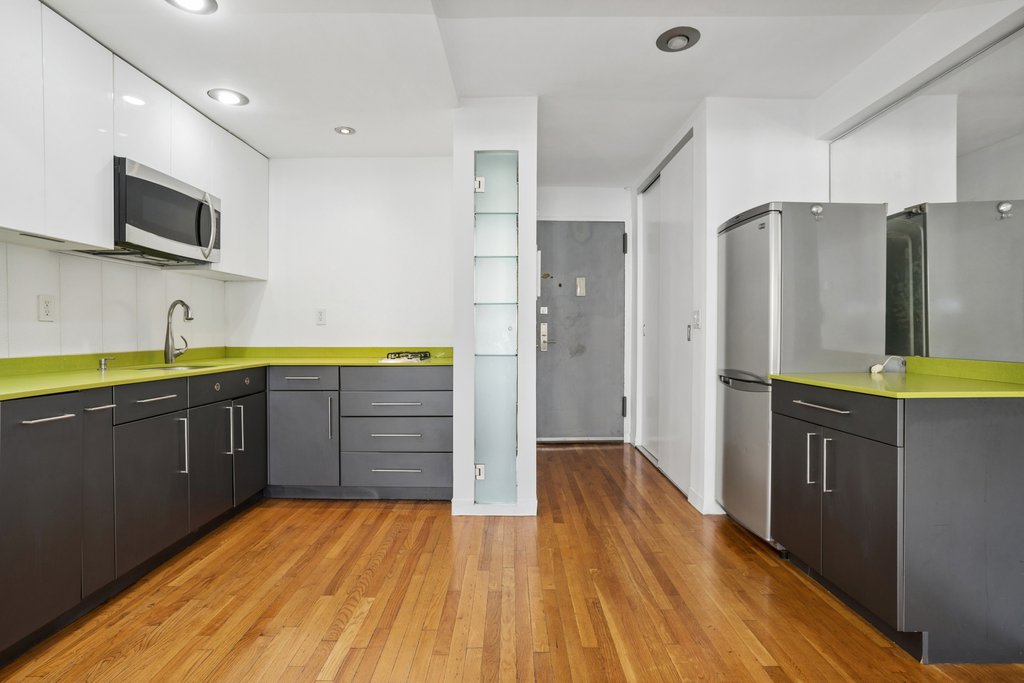 200 East 28th Street, Unit 6B photo 4
