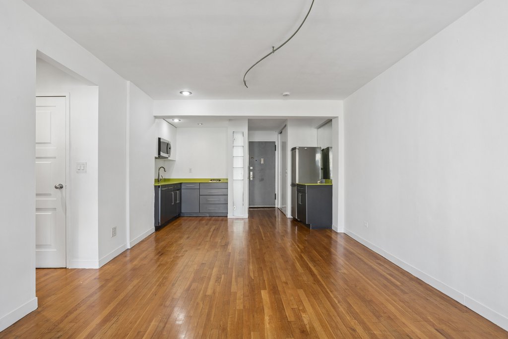 200 East 28th Street, Unit 6B photo 5