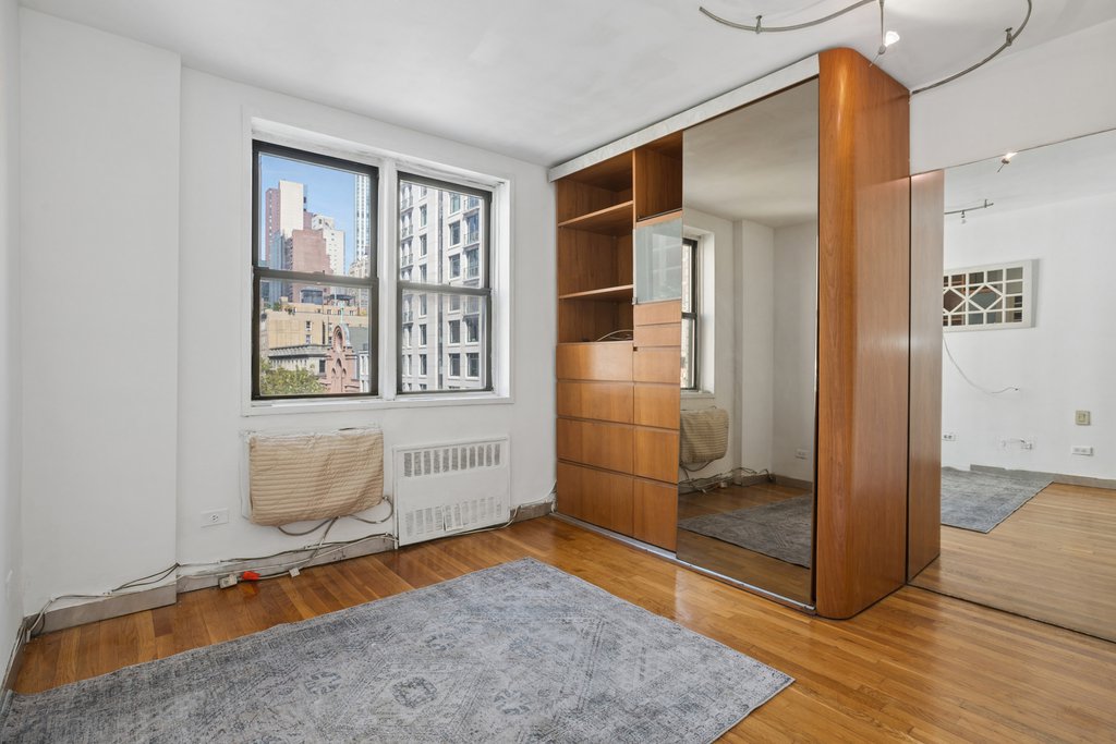 200 East 28th Street, Unit 6B photo 7