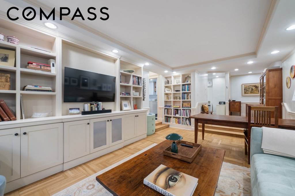 360 Cabrini Boulevard, Unit 3F photo 2