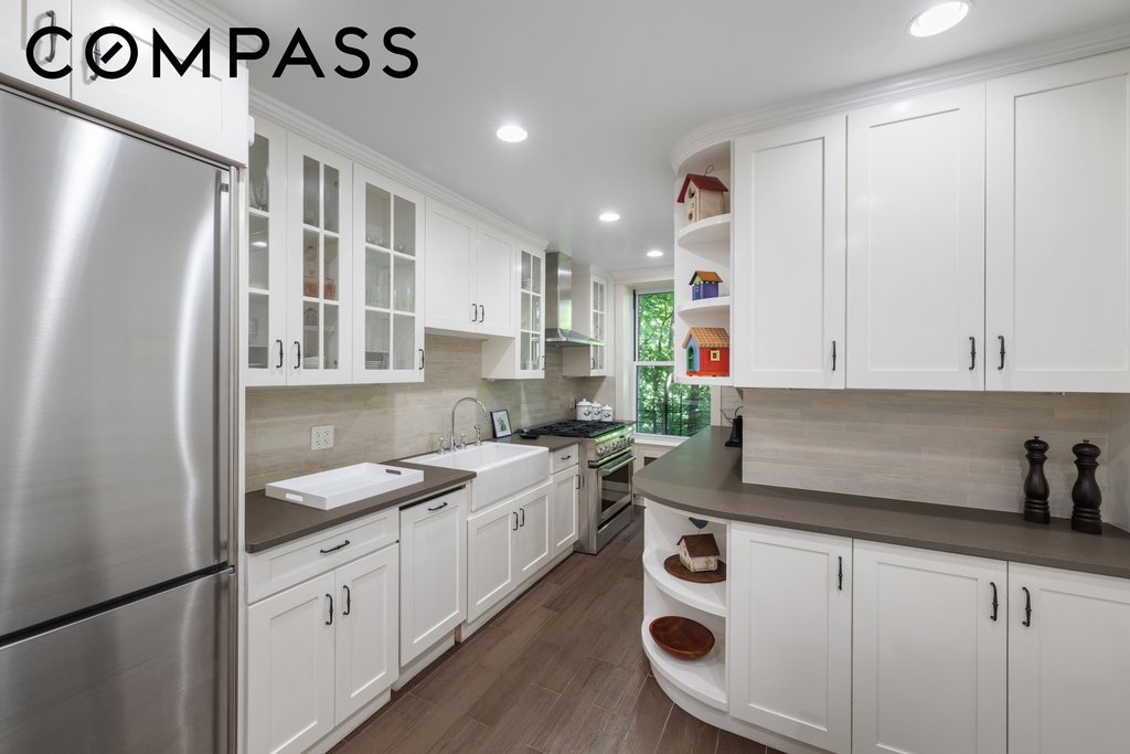 360 Cabrini Boulevard, Unit 3F photo 5