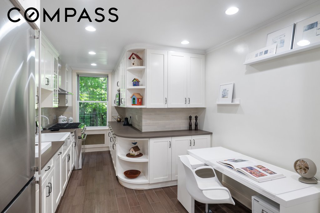 360 Cabrini Boulevard, Unit 3F photo 6