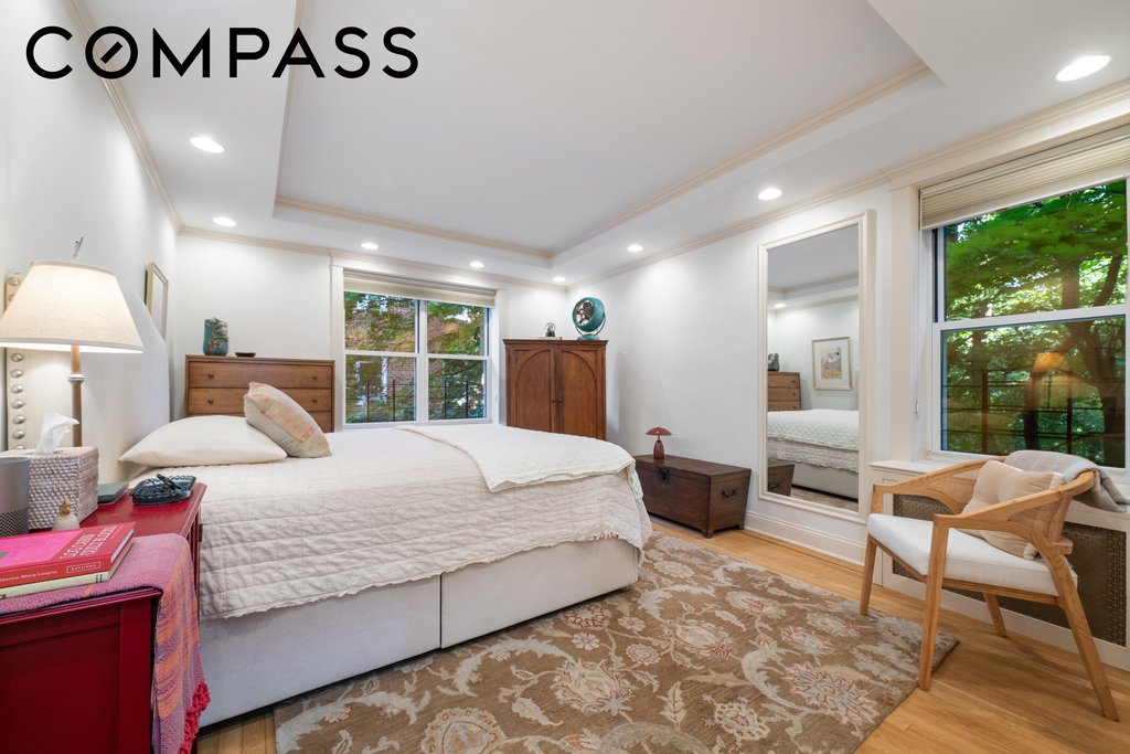360 Cabrini Boulevard, Unit 3F photo 7