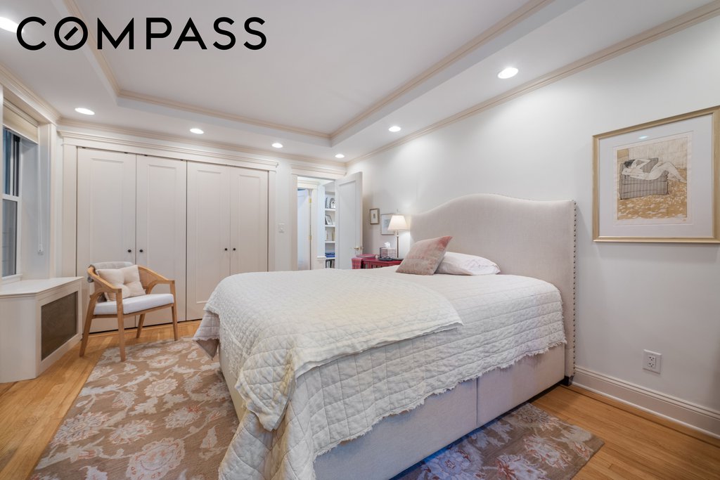 360 Cabrini Boulevard, Unit 3F photo 9