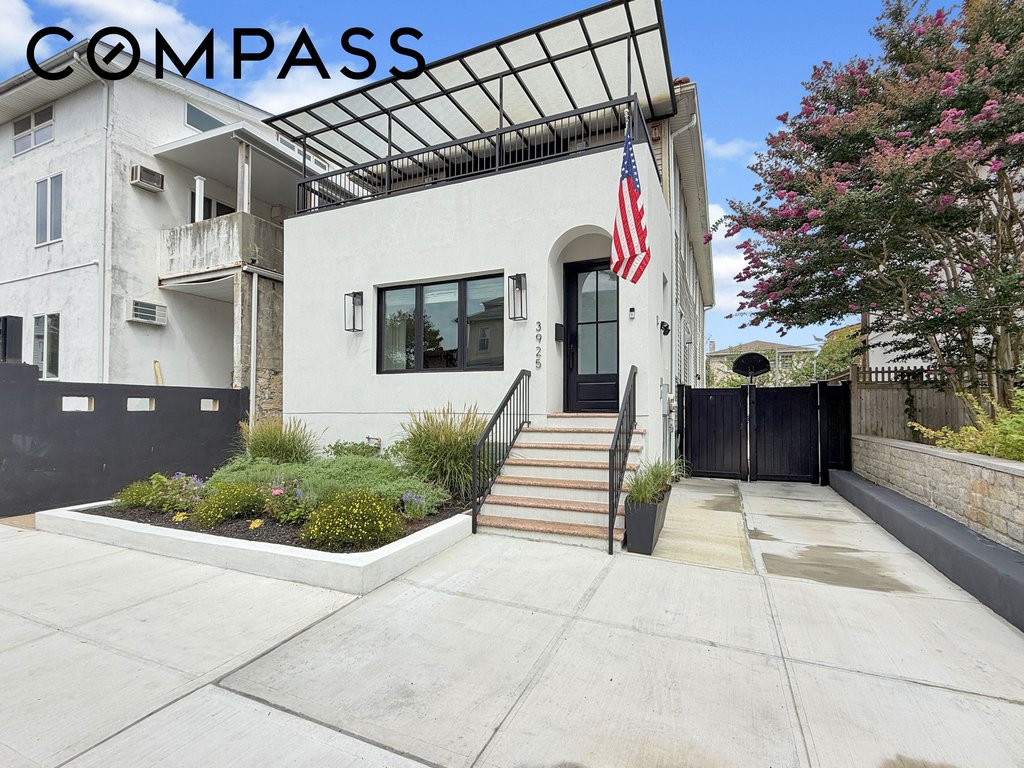 3925 Lyme Avenue – For Sale