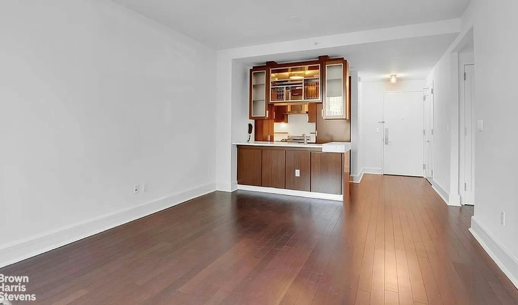 60 Riverside Boulevard, Unit 1904 photo 5