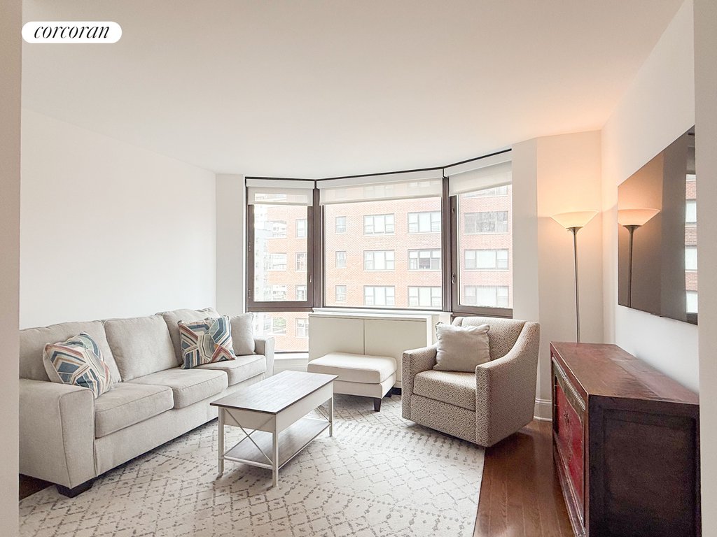 300 East 64th Street, Unit 12B photo 3