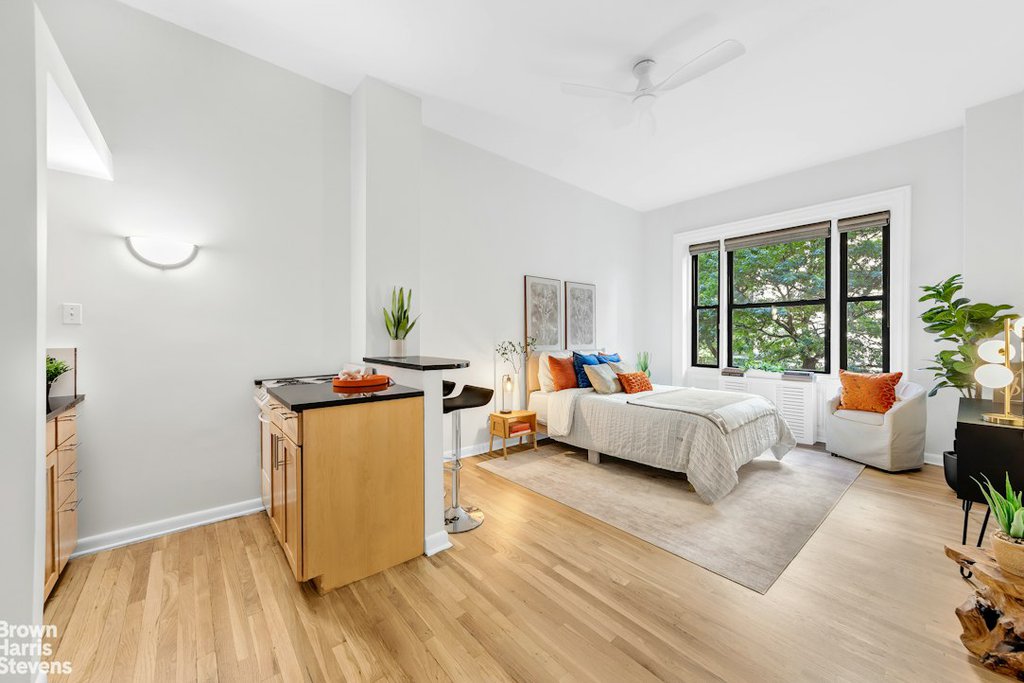 140 West 69th Street, Unit 22C