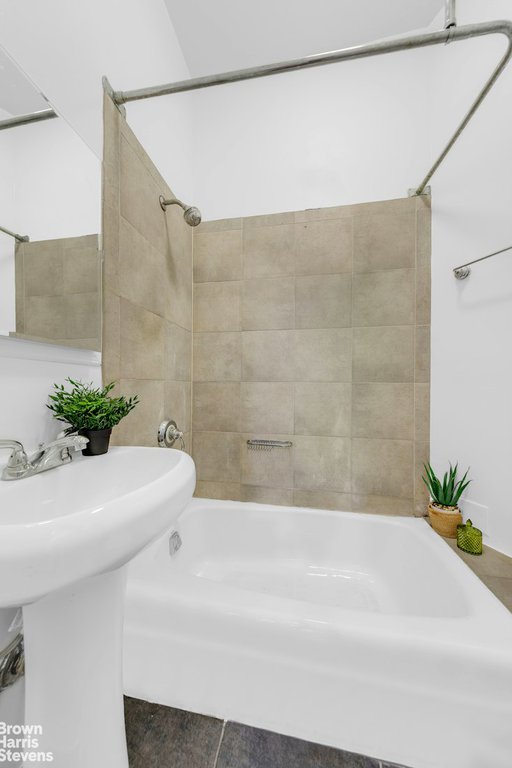 140 West 69th Street, Unit 22C photo 5