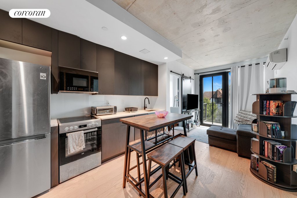 458 East 25th Street, Unit 304