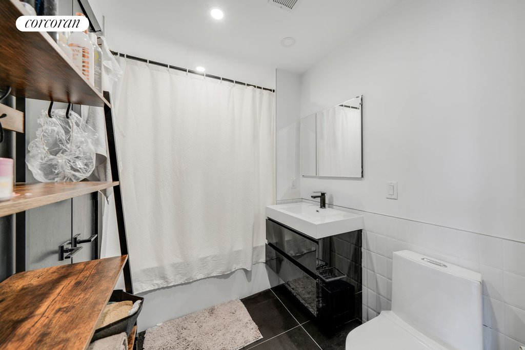 458 East 25th Street, Unit 304 photo 14