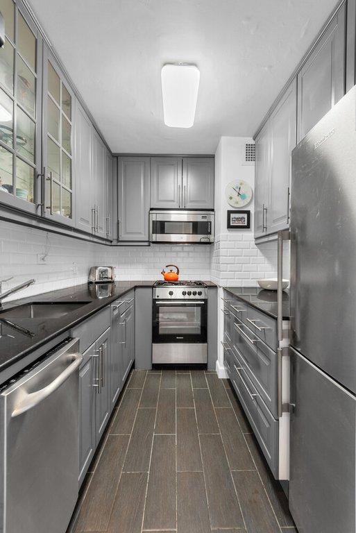 140 West End Avenue, Unit 23E photo 3