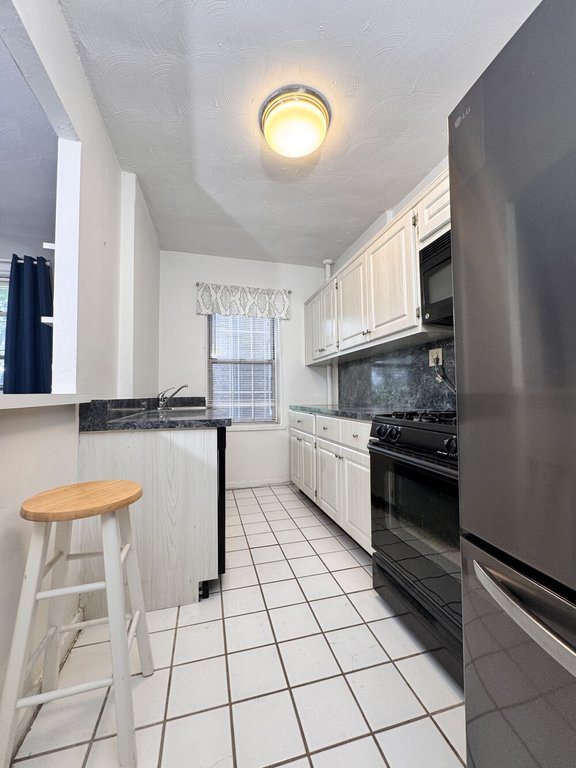 56-05 31st Avenue, Unit 2O photo 4