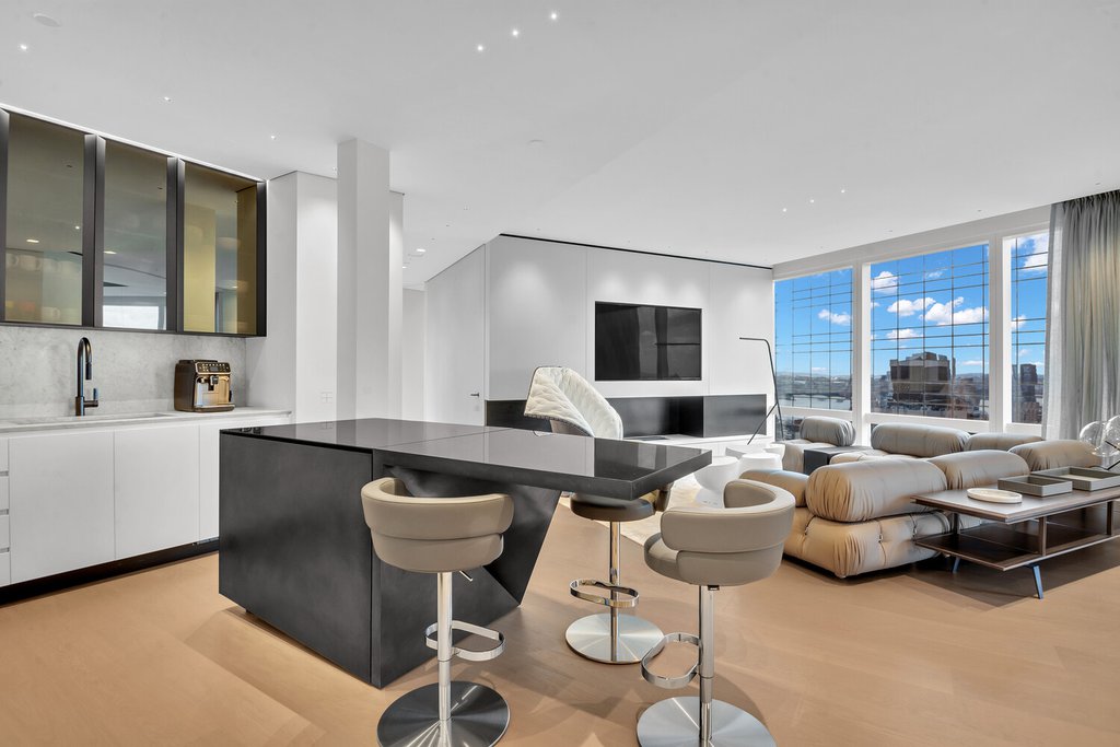 25 Columbus Circle, Unit 60AG photo 7