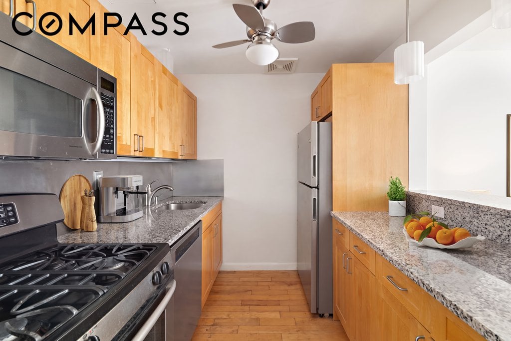 251 16th Street, Unit 3B photo 3