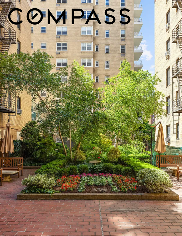 60 East 9th Street, Unit 520 photo 5