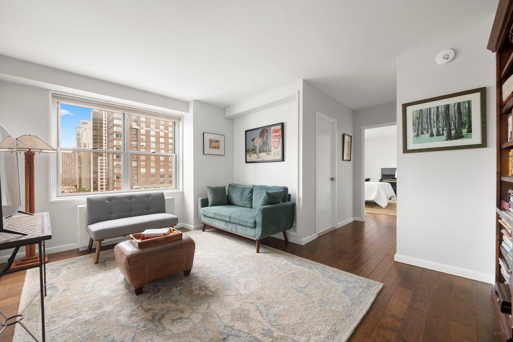 345 East 86th Street, Unit 12G