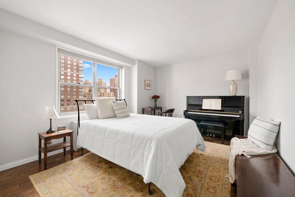 345 East 86th Street, Unit 12G photo 4