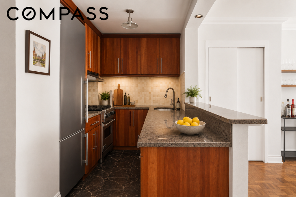 39 Gramercy Park North, Unit 5F photo 3