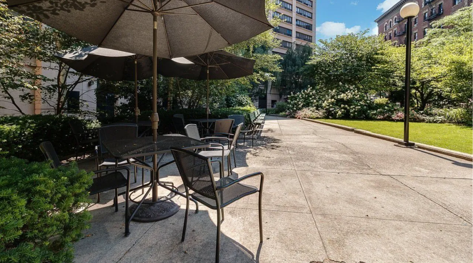 220 Manhattan Avenue, Unit 4K photo 13