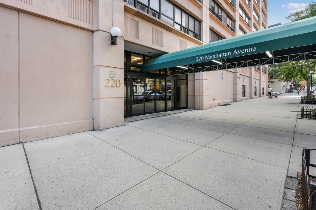220 Manhattan Avenue, Unit 4K photo 15
