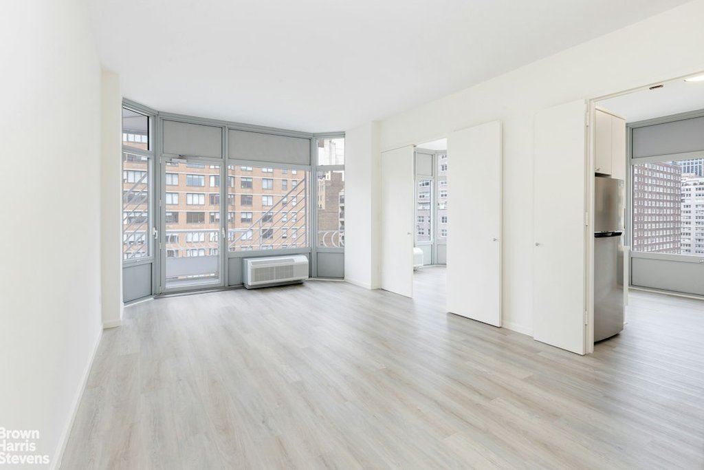 200 East 32nd Street, Unit 12D photo 8