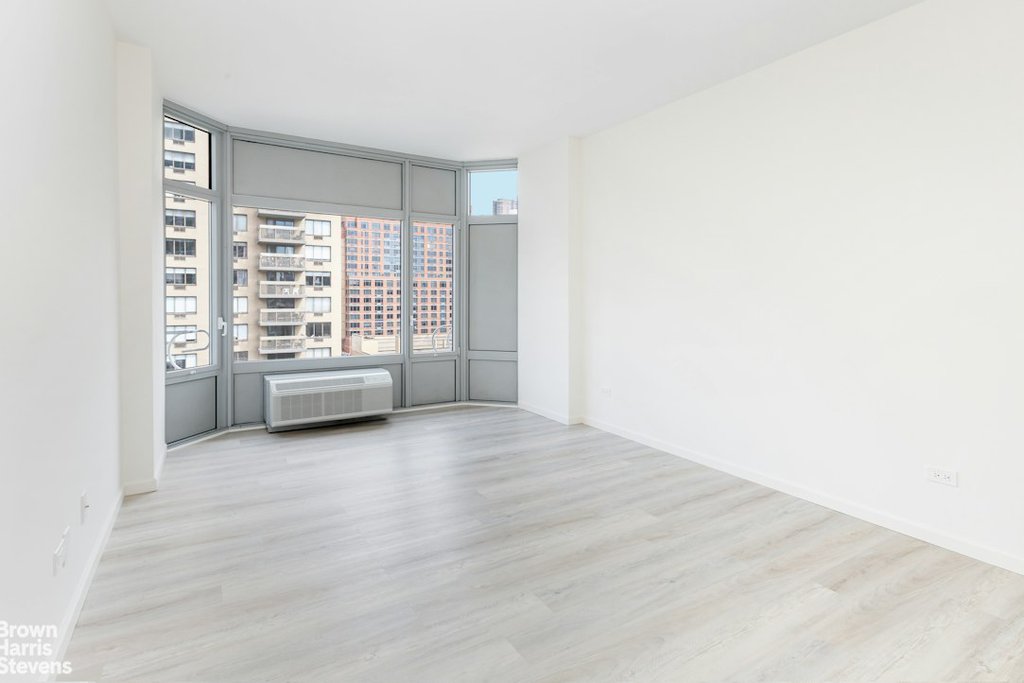 200 East 32nd Street, Unit 12D photo 11