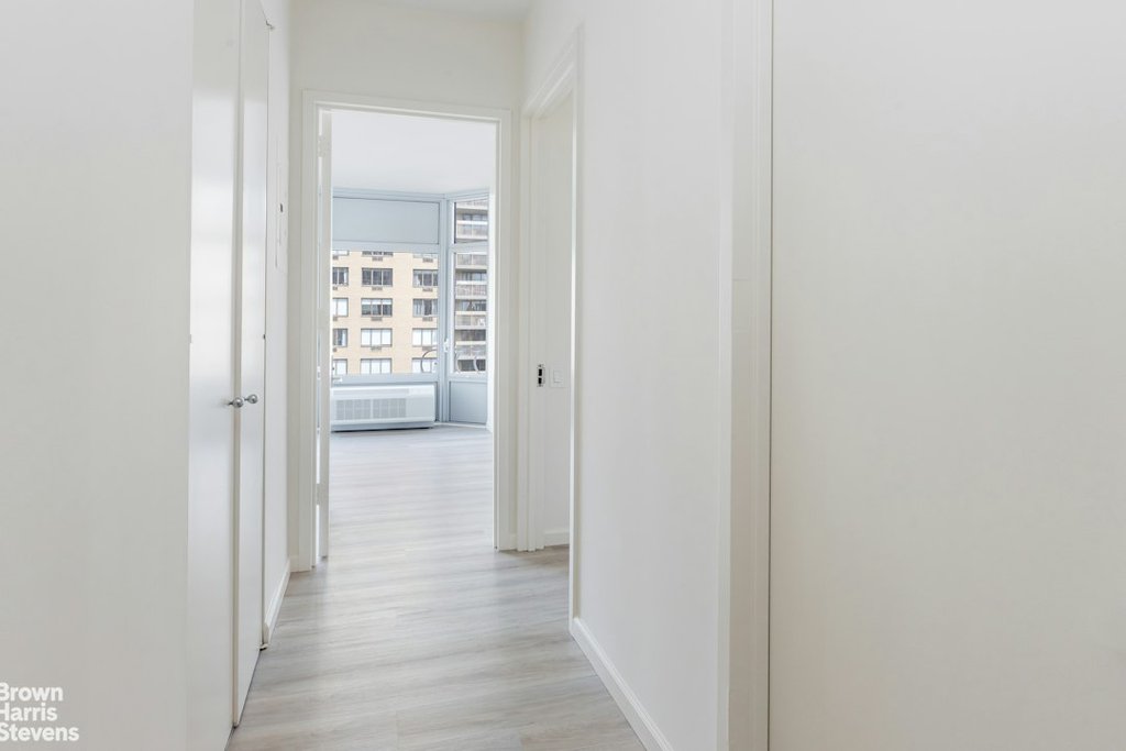 200 East 32nd Street, Unit 12D photo 14