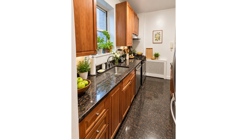 404 East 66th Street, Unit PHB photo 4