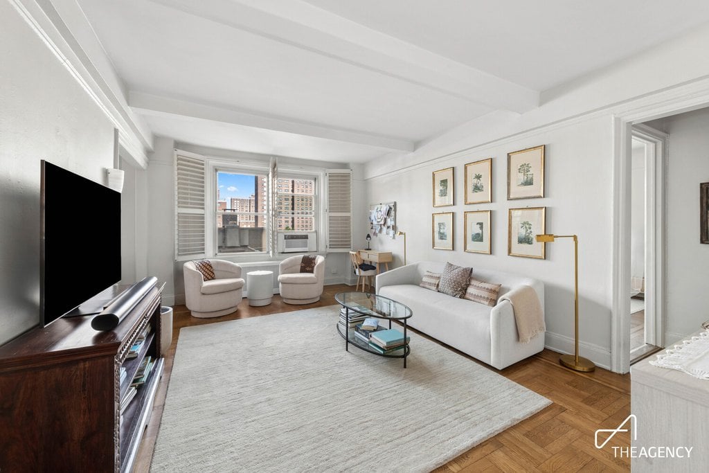 410 Central Park West, Unit 9D