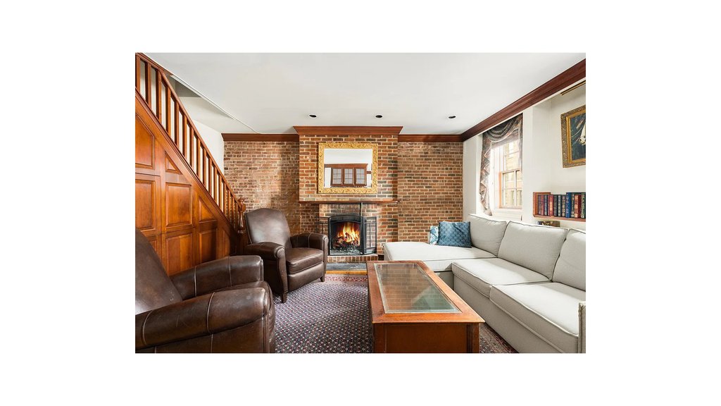 34 West 74th Street, Unit PHB photo 3