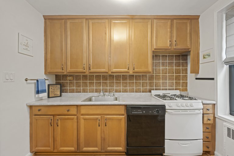 61 Oliver Street, Unit 2V photo 6