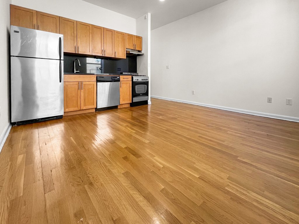 130 East 93rd Street, Unit 4B photo 2