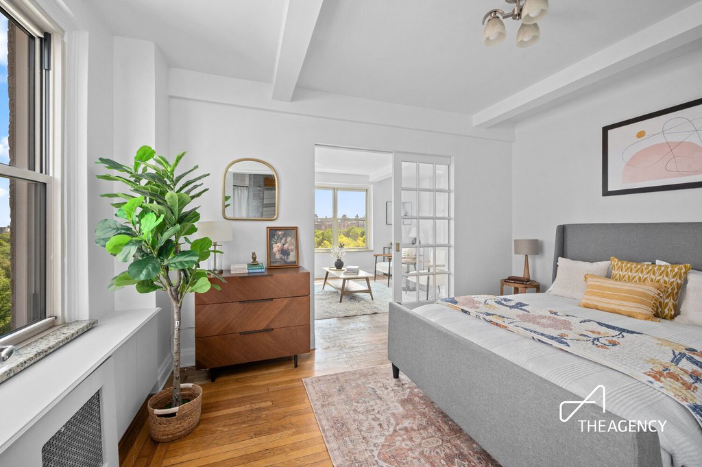 410 Central Park West, Unit 9A photo 9